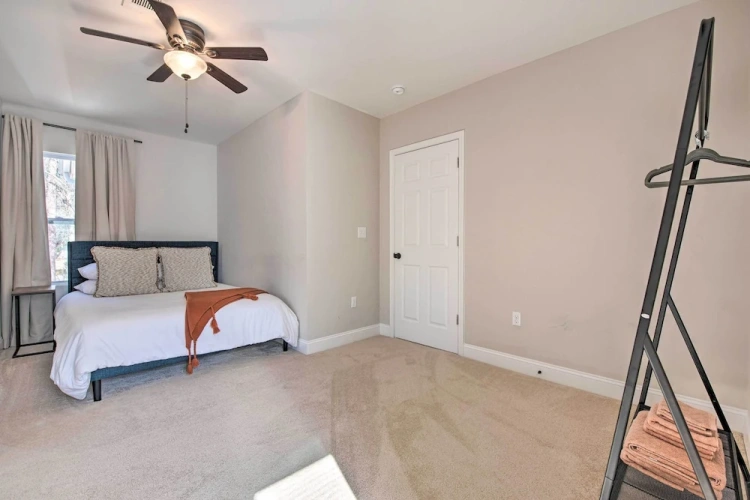4 Bedrooms Cottage