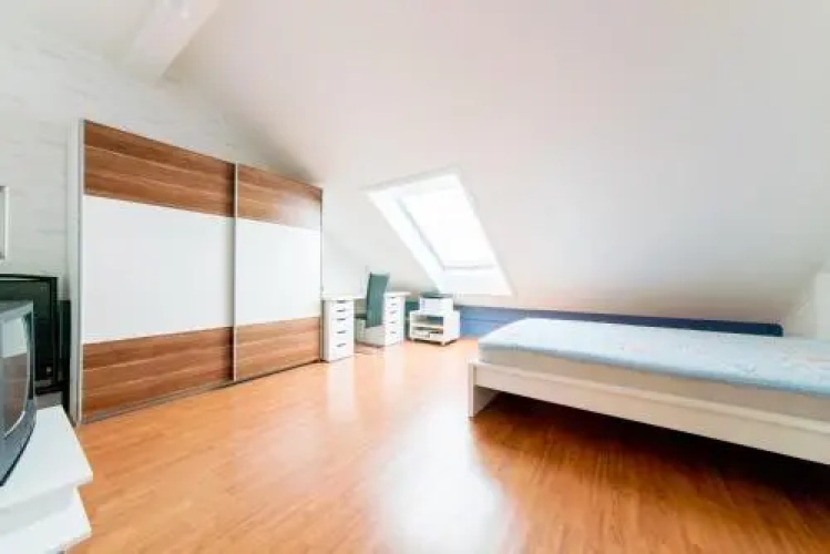 4 Private Single Rooms (5652)