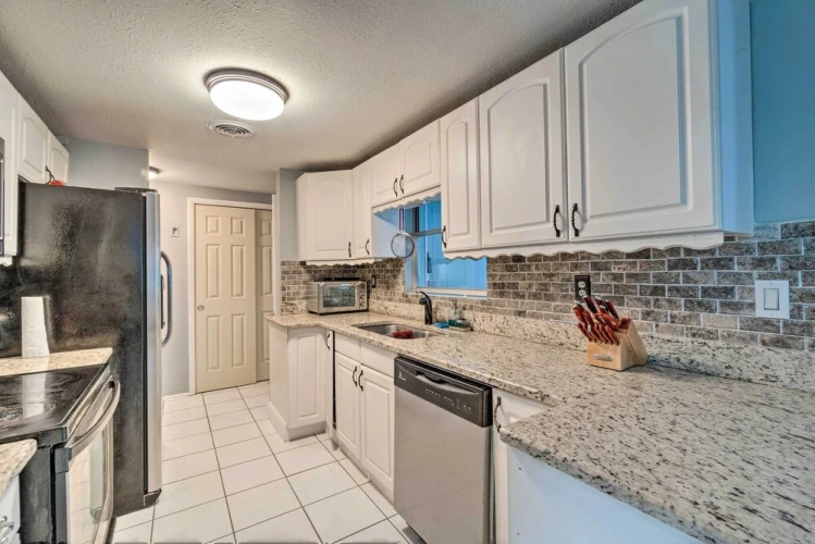 2 Bedrooms Cottage