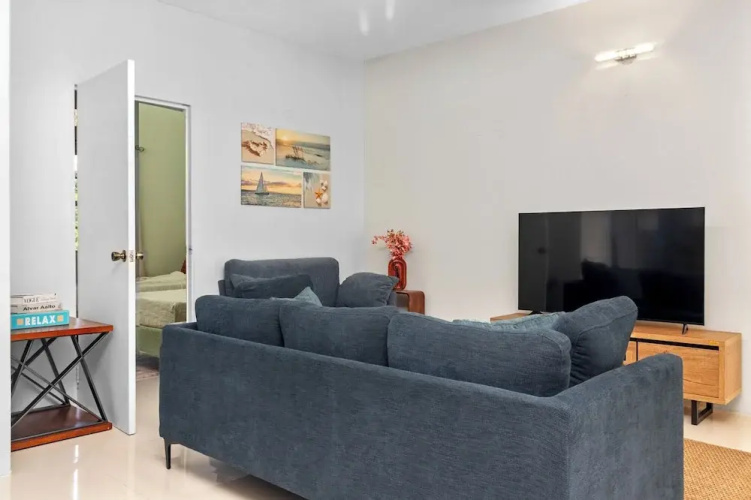 3rd Floor Condo Tower Isle 24hr Security