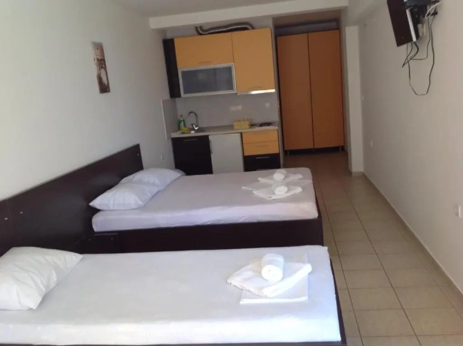 Studio with balcony and with sea view