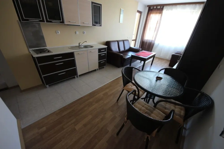 1 Bedroom Apartment