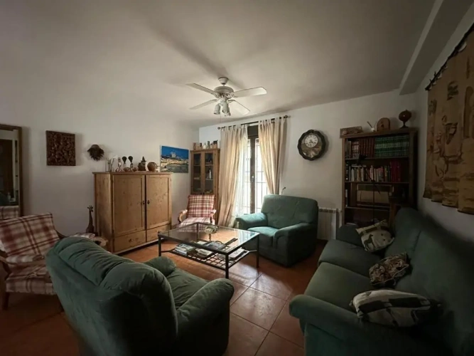 3 Bedrooms Cottage