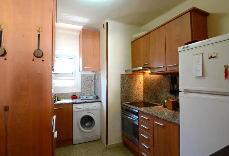 3 Bedrooms Apartment