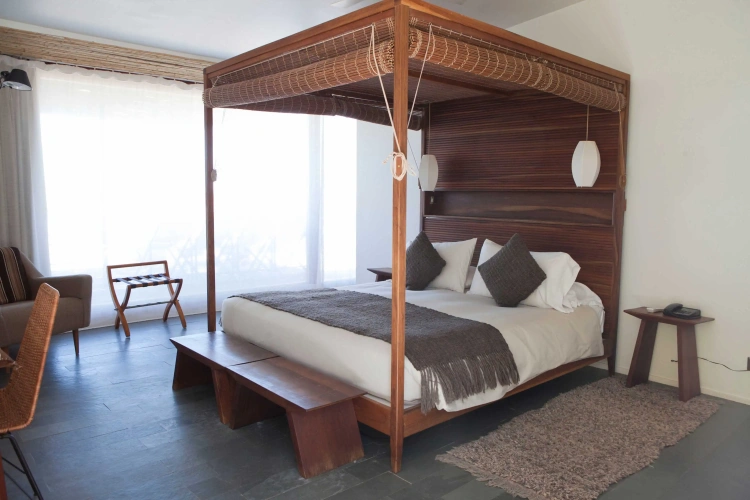 Quadruple Apartment