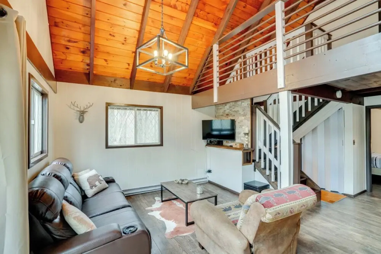 Hunter Mountain Home w/ Game Room: 1 Mi to Skiing!