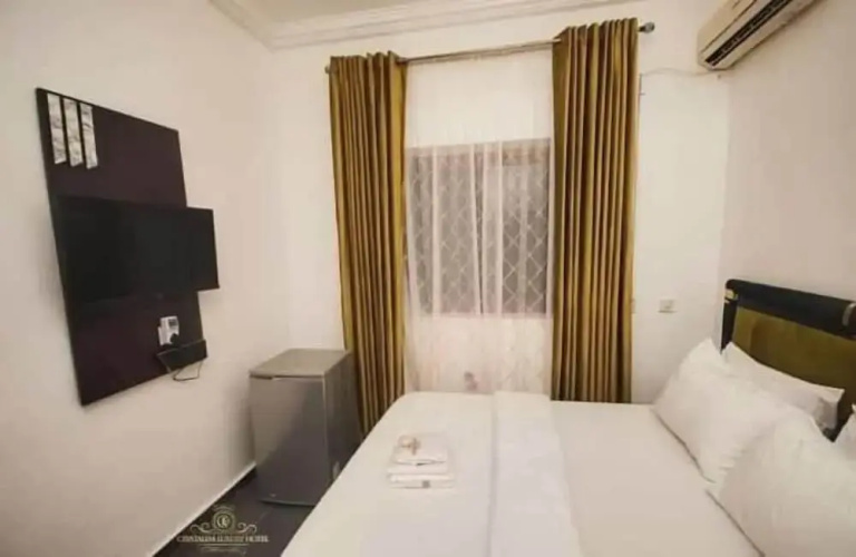 Crystalem Luxury Hotel