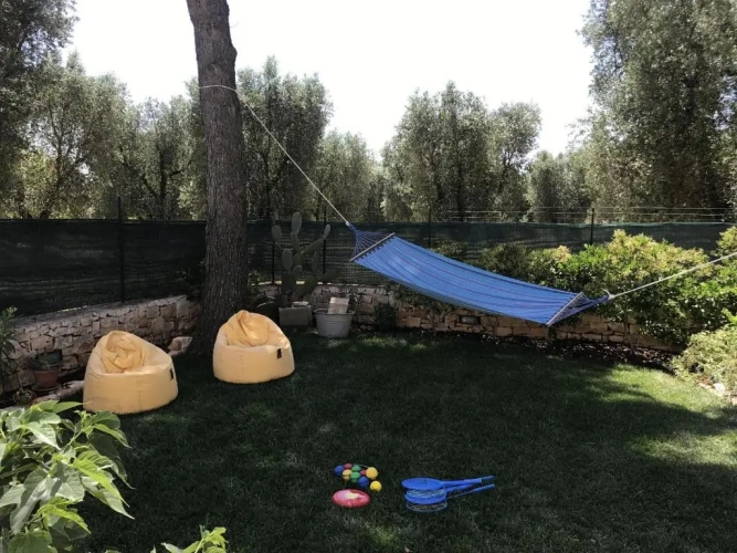 2 Bedrooms Villa