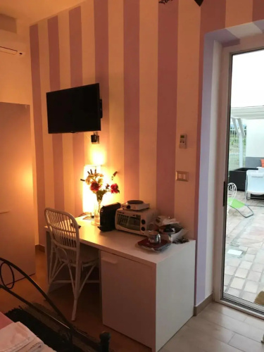 B&B CasAmica