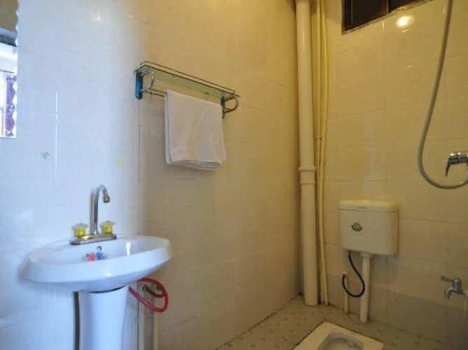 Ru Chun Si Ji Hostel
