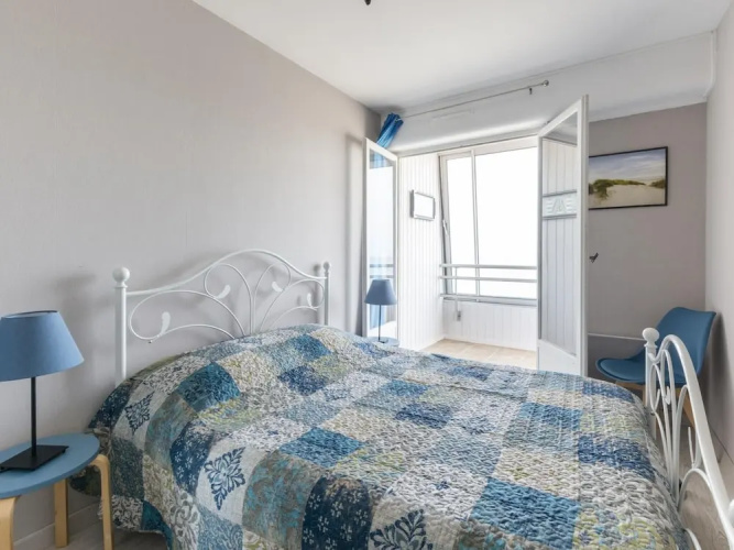 Charming Apartment in Courseulles sur Mer Near Seabeach