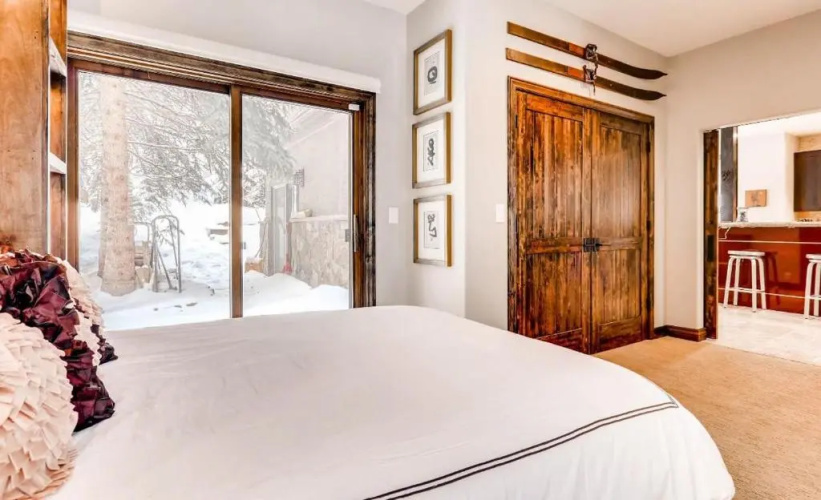 2030 Meadow Brook Lane Unit A