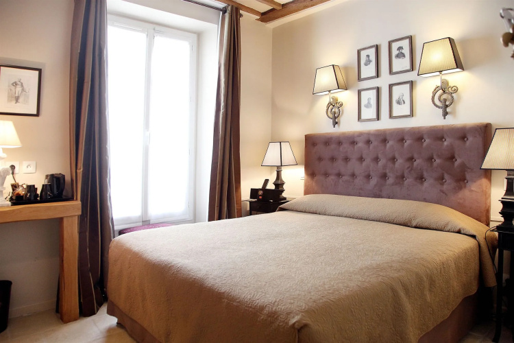 Hotel Saint-Louis en L'Isle - Notre-Dame