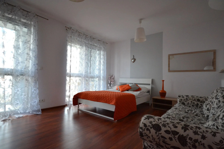 Senator Warsaw Apartments