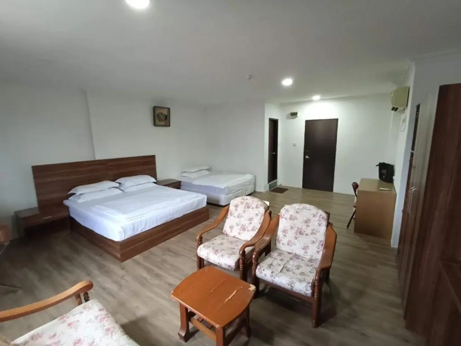 Deluxe Family room