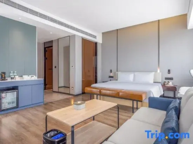 Suite with garden view