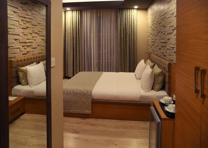 Paris Park Hotel