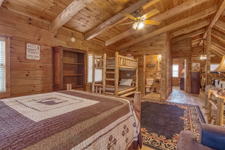 Cowboy Hideout - 2 Br Cabin