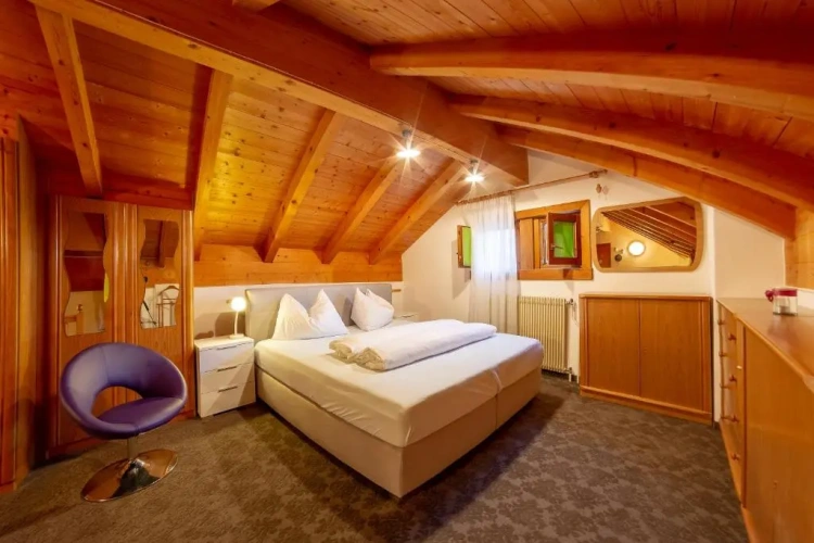 2 Bedrooms Cottage