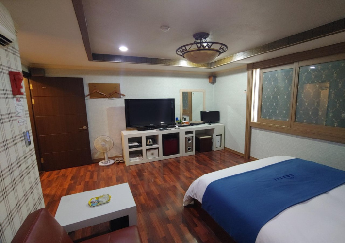 Changwon Myeongseodong Hotel Sky