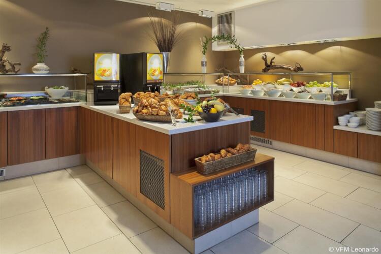 Crowne Plaza Paris Republique, an IHG Hotel - Image 2