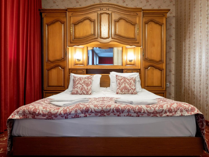 Real Hotel