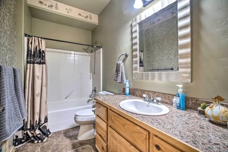3 Bedrooms Cottage