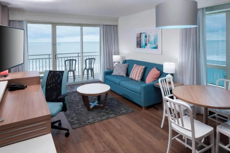 1 Bedroom Double Suite oceanfront