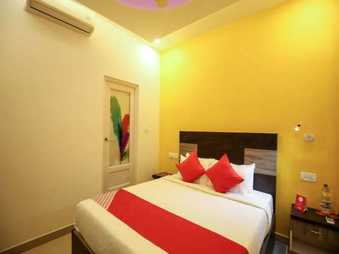 Rail View Residency by OYO Rooms
