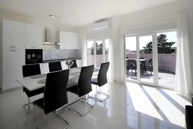 Apartments Lola