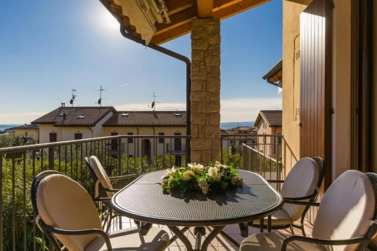 2 Bedrooms Duplex Apartment