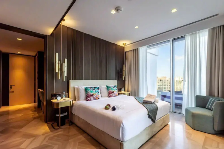 DXB - Five - 41309 - PJ