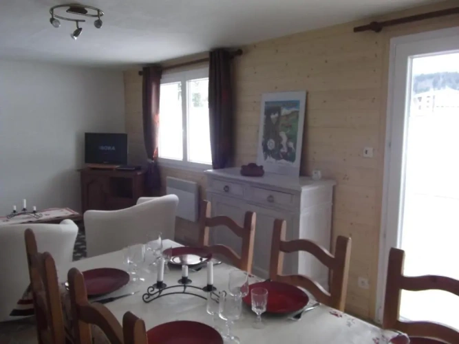 2 Bedrooms Cottage