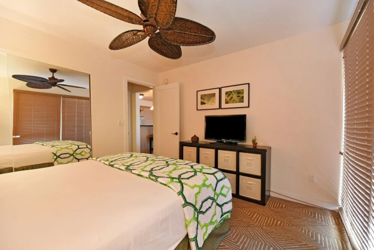Aina Nalu I104 by RedAwning