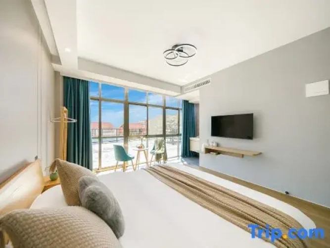 Standard Double room with partial sea view
