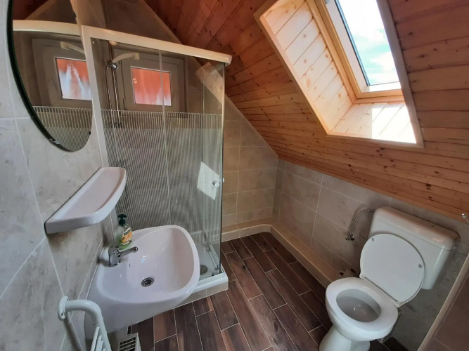 8 féröhelyes apartman