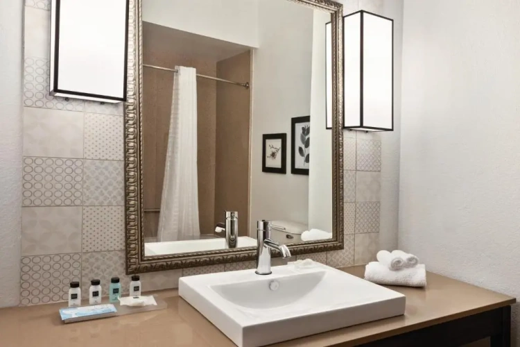 Quadruple Suite