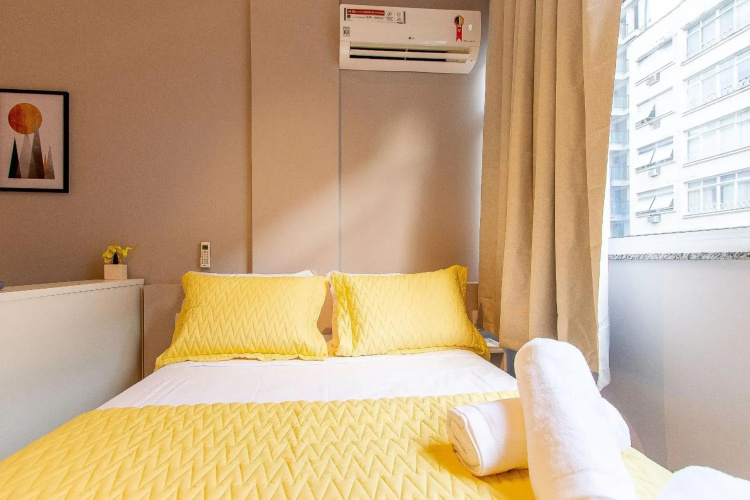 Line Rio Copacabana Moderno Studio Internet 500mbps Smart TV 50 Polegadas e a 100m da praia