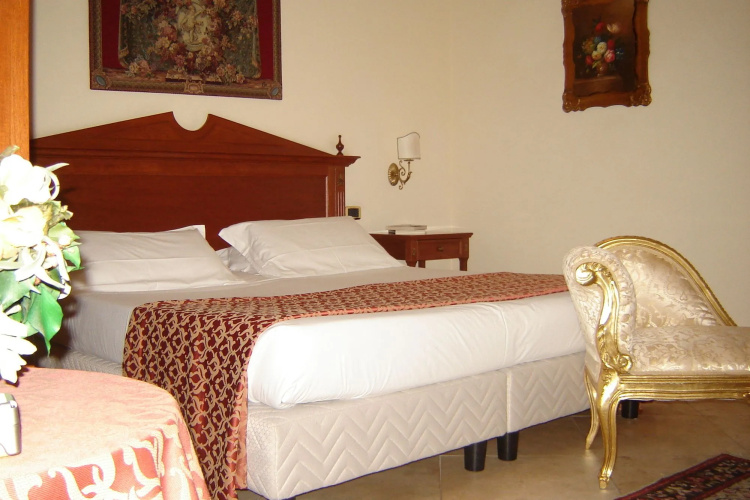 Hotel D'Angelo Palace