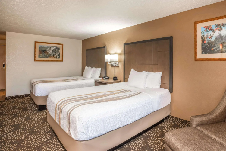 Clarion Pointe Wenatchee