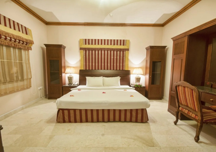 Hotel Golden Oasis
