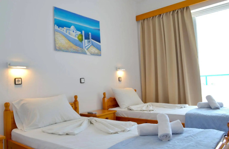 Summer Breeze Hotel