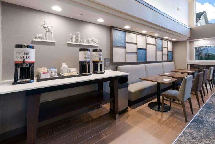 Hampton Inn & Suites Chicago/Hoffman Estates