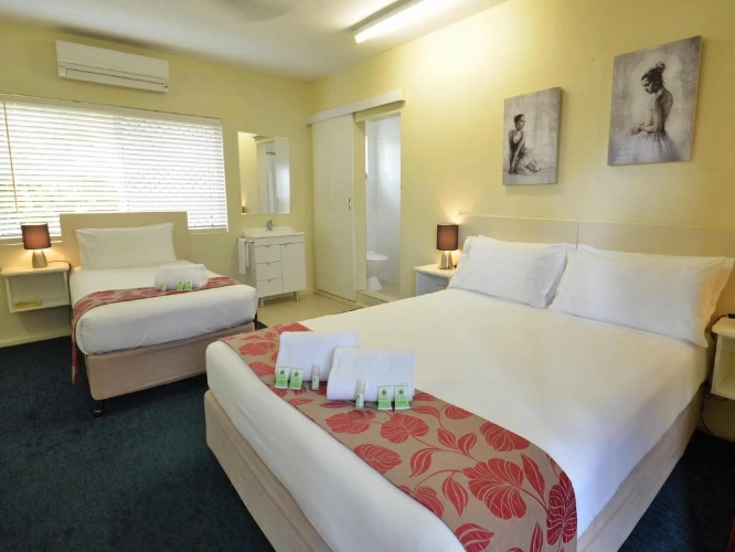 Standard Twin room