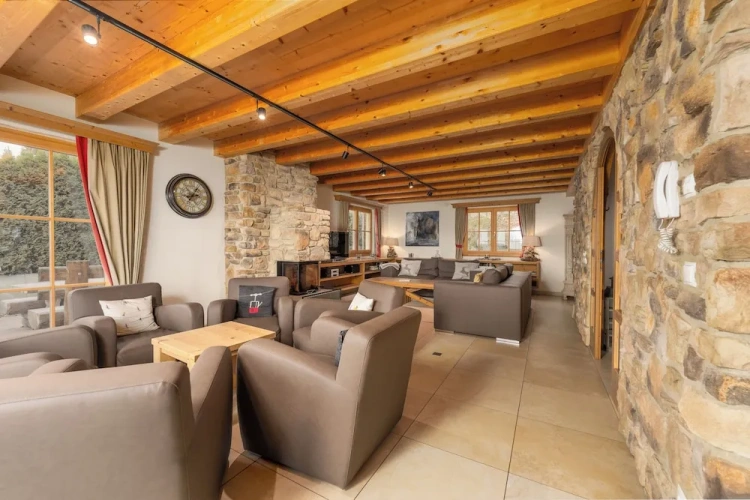4 Bedrooms Chalet with balcony