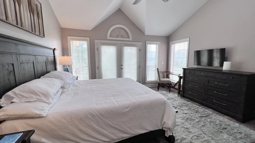 72 Vantage Pointe