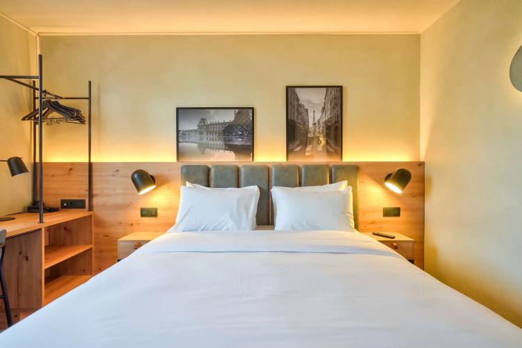 Campanile Paris Ouest - Pont de SuresnesOver view