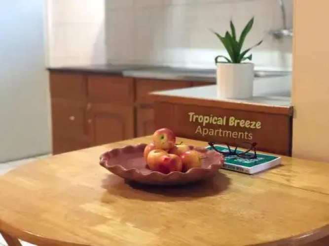 Tropical Breeze Apartments
