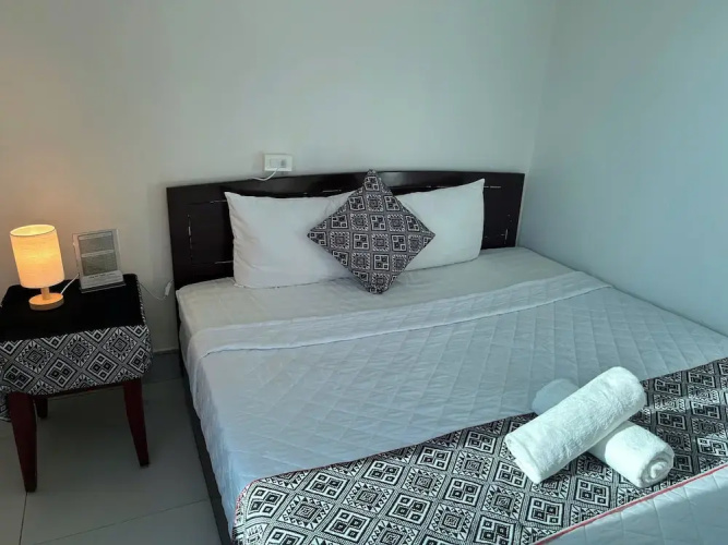 Frontier Hostel & Tours