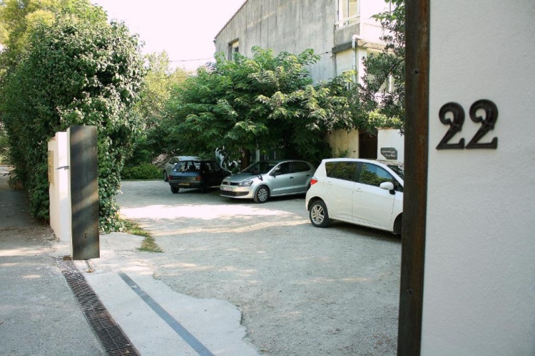 3 Bedrooms Apartment